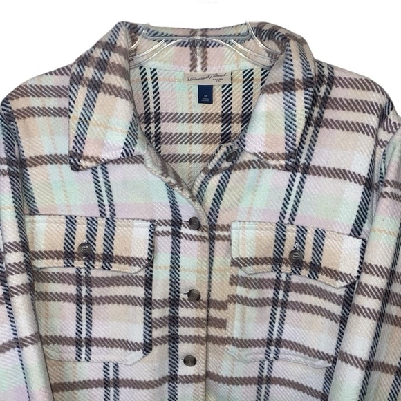 Universal Thread Cream Plaid Button-Down Jacket, Size Medium - Picture 4 of 10